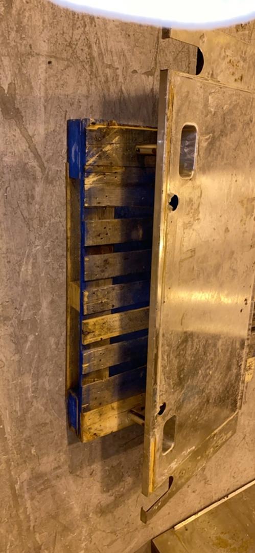 Stainless Steel Fumehood Counter Top 70"x30" w/ 2 Sink Cups (S6LLST3717)