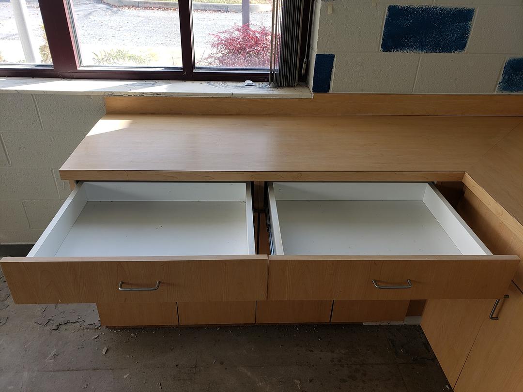 6'x9' Kitchenette Cabinets w/ sink/faucet/backsplash(S6LLST0477)