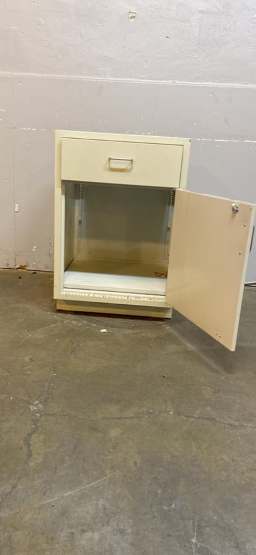 24x23x35" 2' Jamestown Lab Casework Bench Door/Drawer (S6LLST6491)(S6LLST6491)
