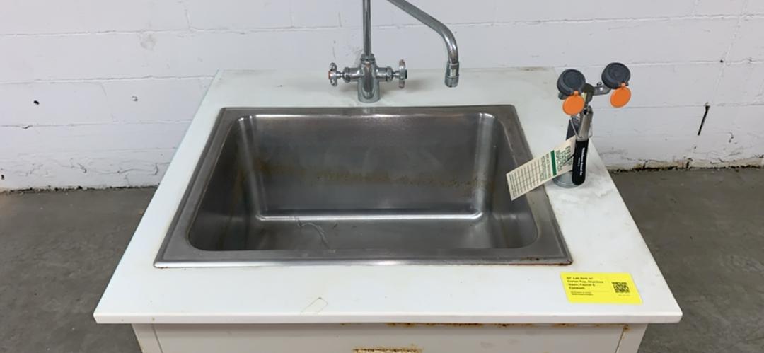 32" Lab Sink w/ Corian Top, Stainless Basin, Faucet & Eyewash(S6LLST1057)