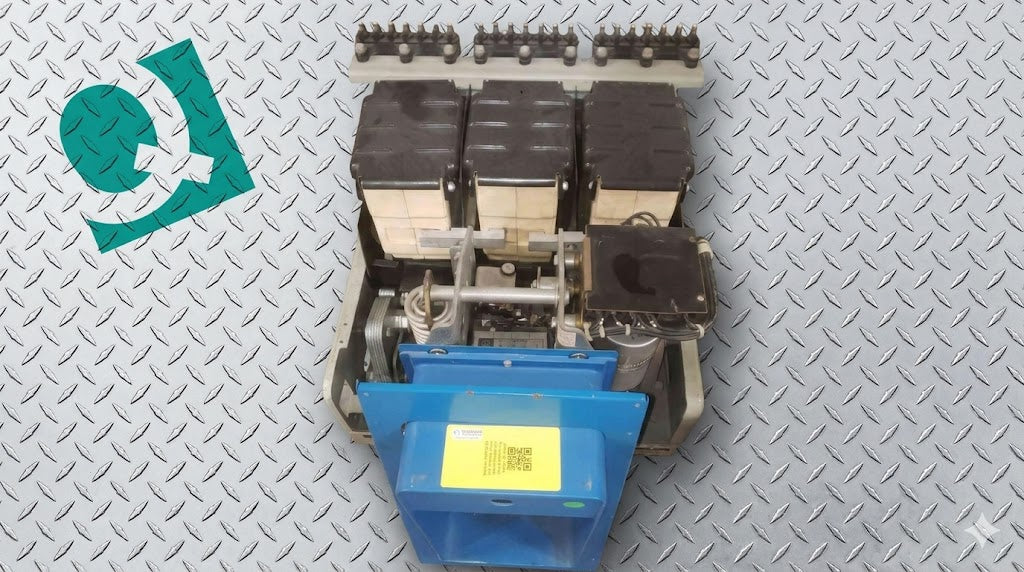 GE 1600A Frame 635V 3 Pole Low Voltage Power Circuit Breaker AKR 4B 50 (SKU: 112394)