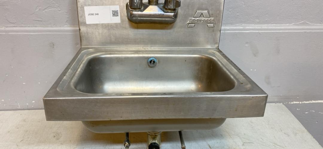 17x15x10 Stainless Steel Lab Sink(S6LLST6571)