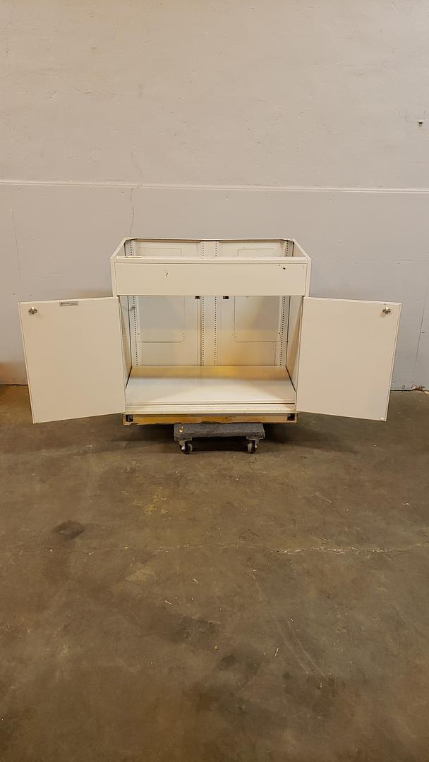 3' 2 door"s Recessed Base cabinet(S6LLST9802)