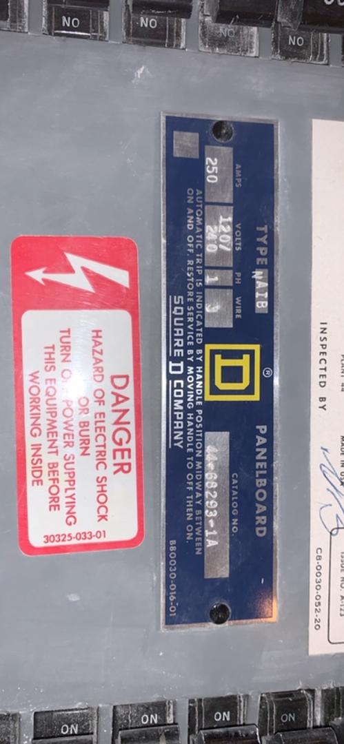 250A Square D Panelboard 120/240v NAIB 1Ph Loaded W/ Main(S6LLST10255)