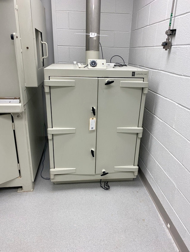 Capintec Heavy Duty Safety Storage Cabinet w/ Shelves & Exhaust(S6LLST0587)