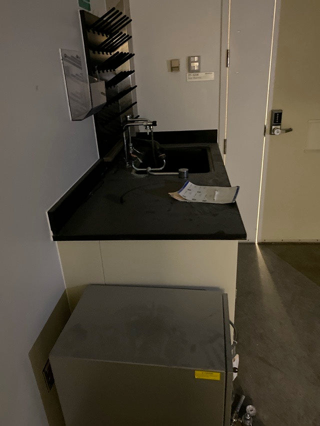 5' Lab Casework Metal Bench w/ Sink Faucets & Eye wash (S6LLST0592)(S6LLST0592)