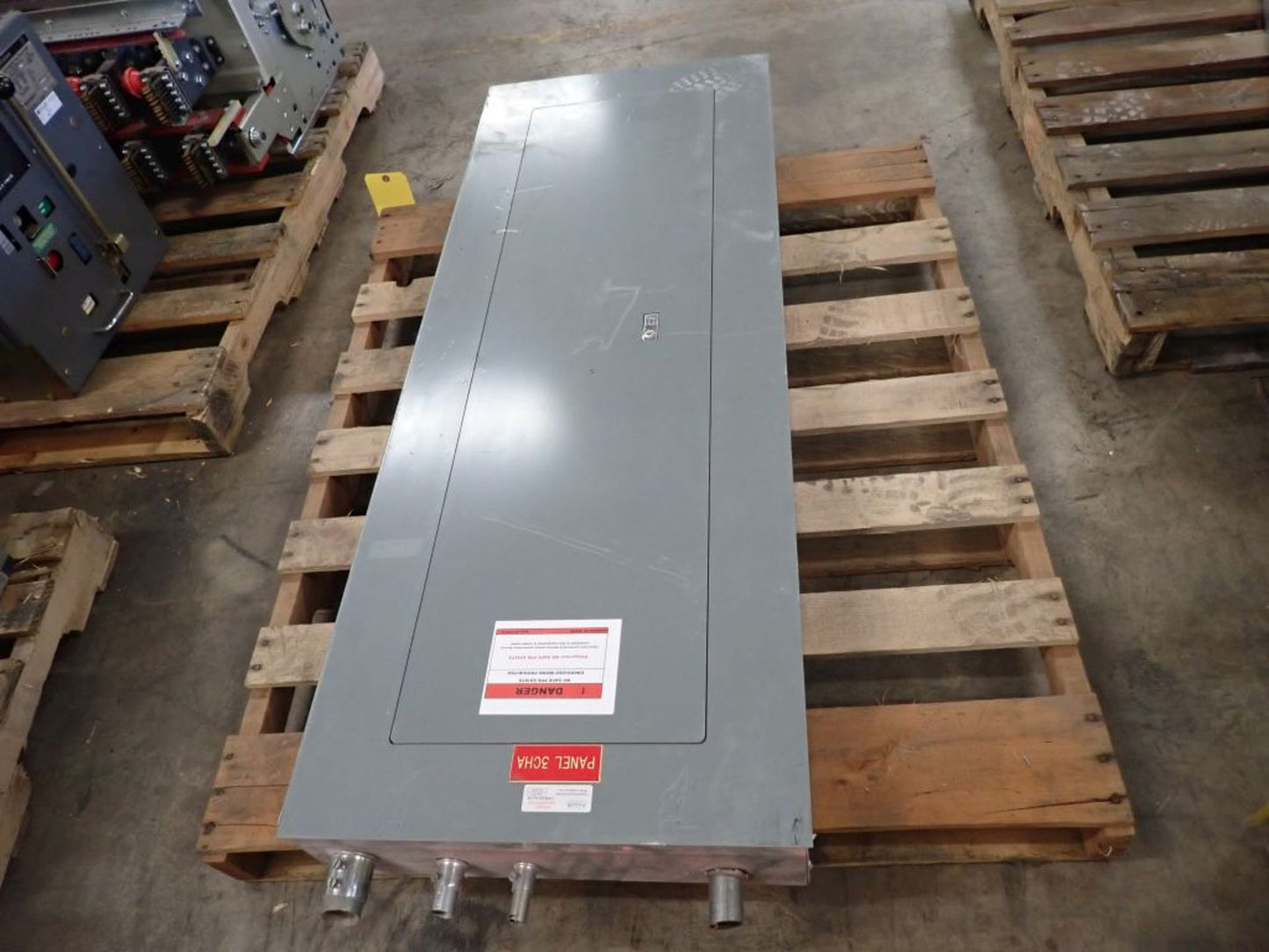 Square D NEHB Panelboard NEHB-42441-2 480Y/277V with Main