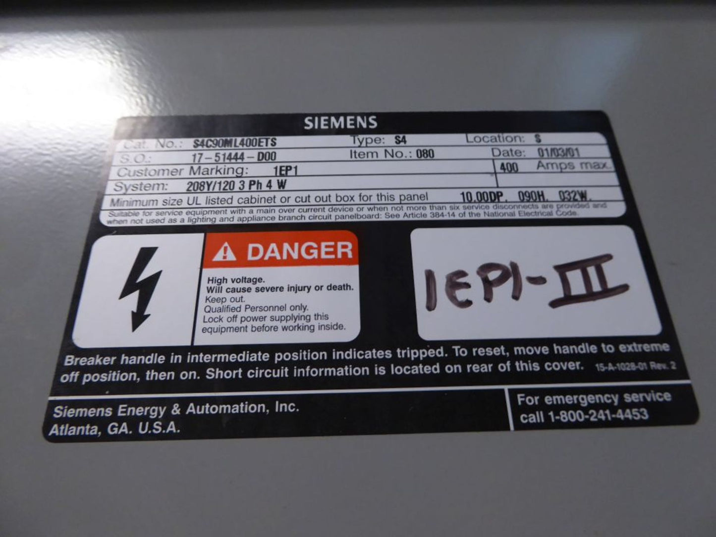 Lot of 3 400A Siemens S4C9 Panelboards w/ Circuit Breakers Panel 1 Meter & Main