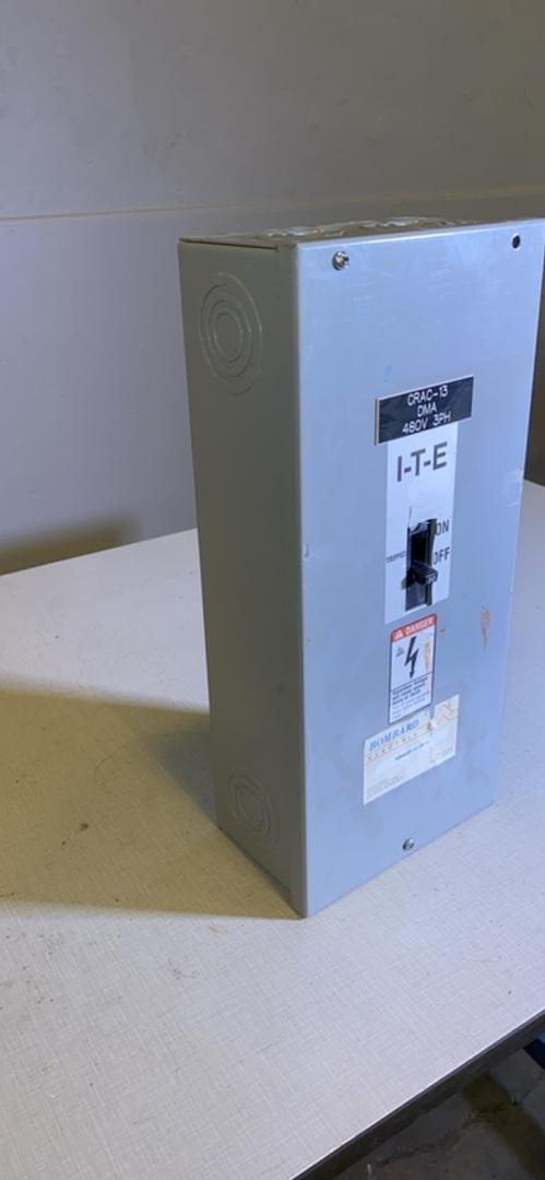 30A Siemens Enclosed Circuit Breaker Disconnect ED43B030(S6LLST4125)