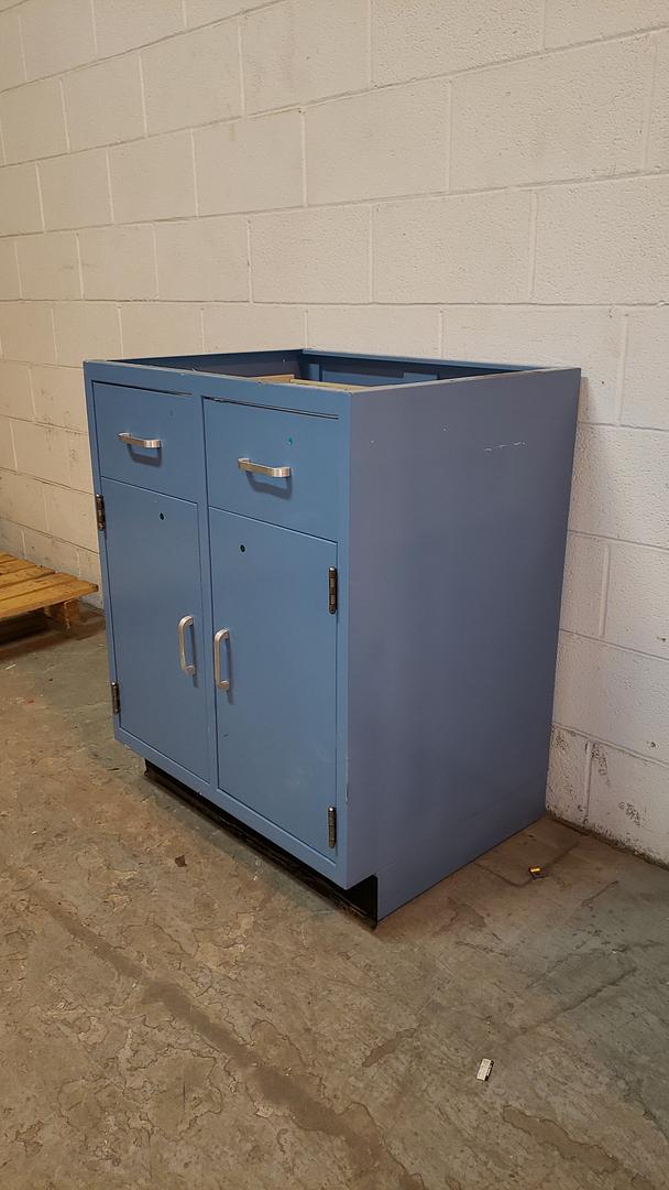 29" 2 Door 2 Drawer Lab Design(S6LLST10045)