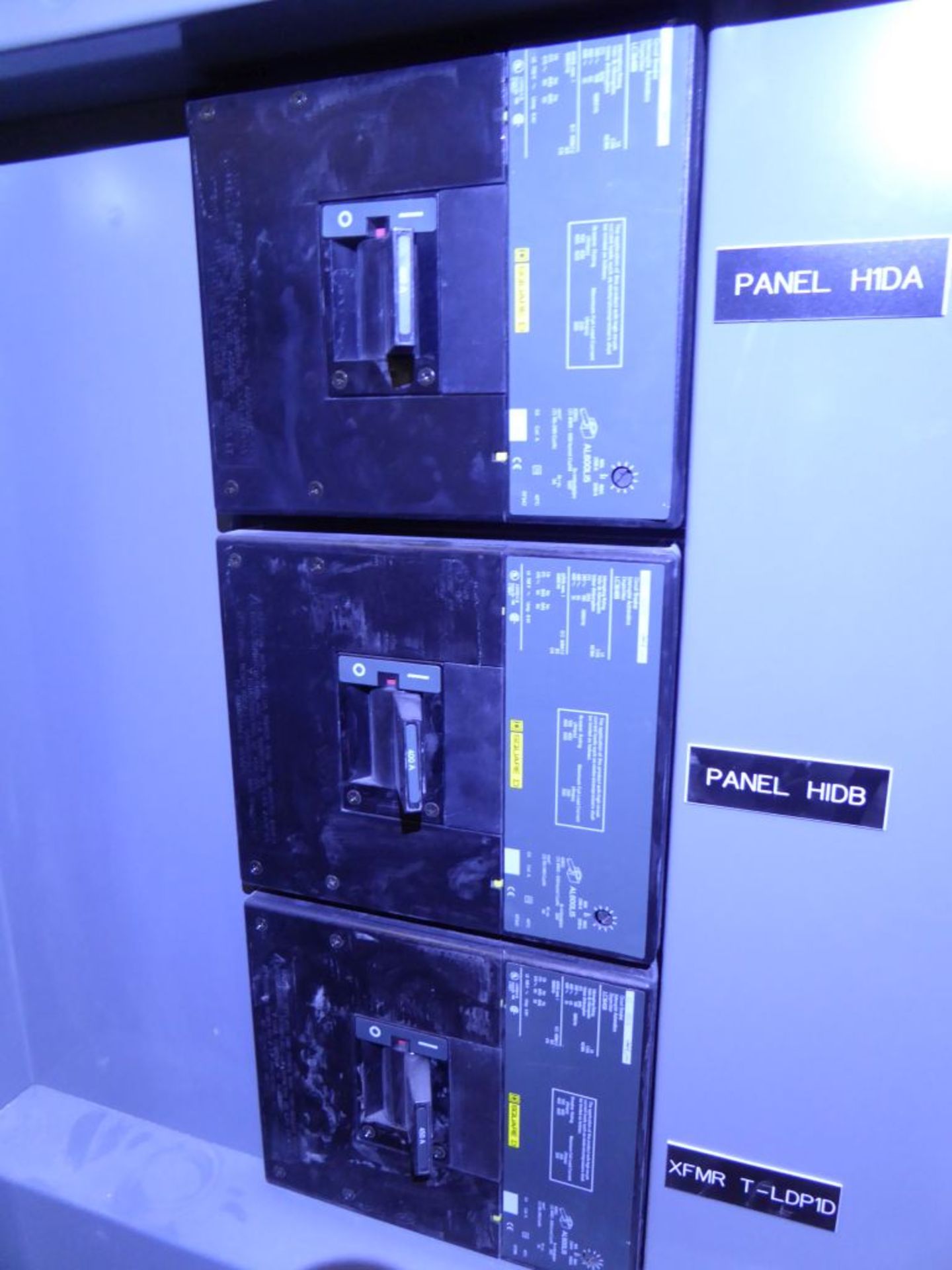 800A Square D I-Line Panelboard 480Y/277 3PH w/ 4 Circuit Breakers