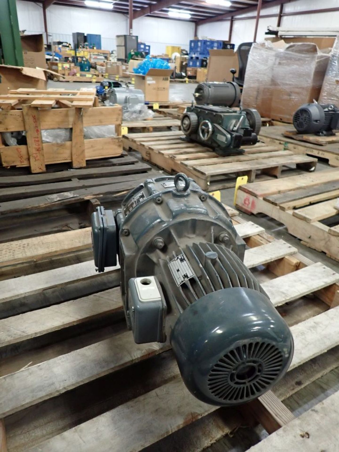 Stromag Motor w/ Gear box 100L 28-RFA4C 1710 RPM 380V 8.2A