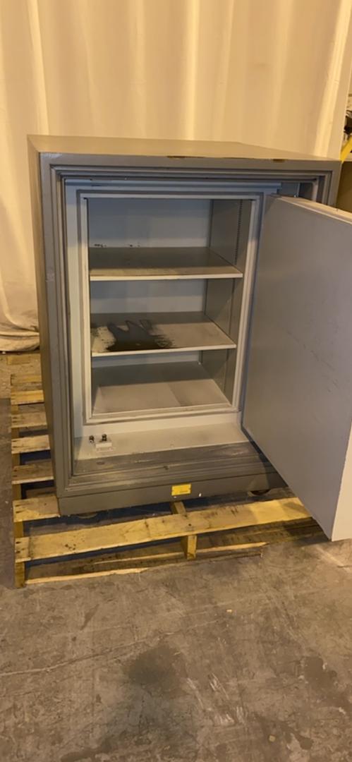 Schwab Fireguard Fireproof Small Cabinet Safe AS-IS