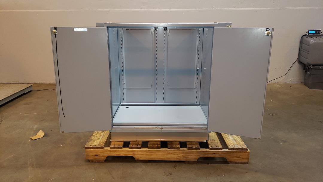 30" Hamilton 2 Door Casework(S6LLST7402)