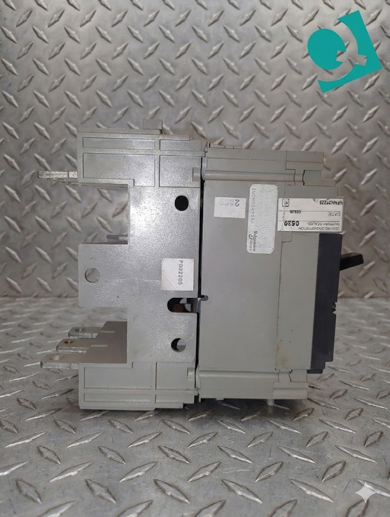 MERLIN GERIN, NSF250 N, 225A (S6LLST1303)(S6LLST1303)