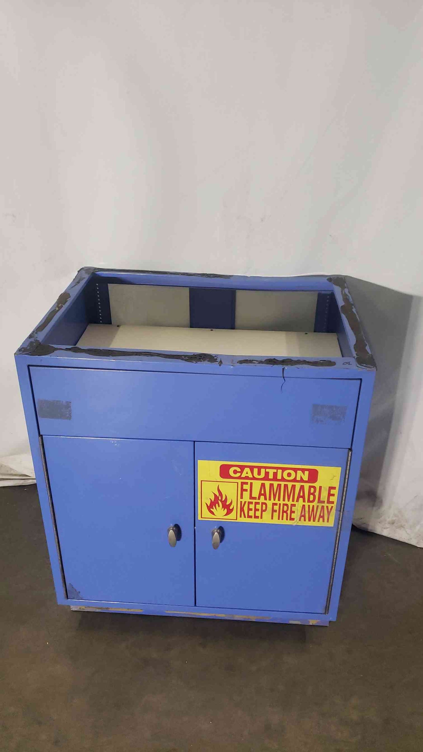 30x22x35 Kewaunee Flammable Cabinet(100147)