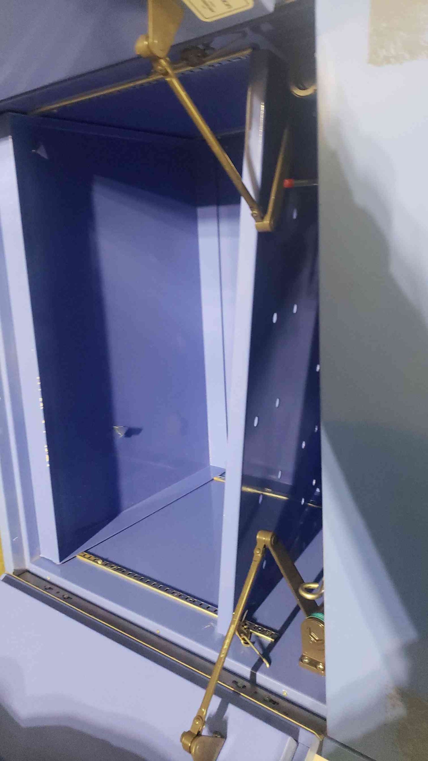 30x22x35 Kewaunee Flammable Cabinet(100147)