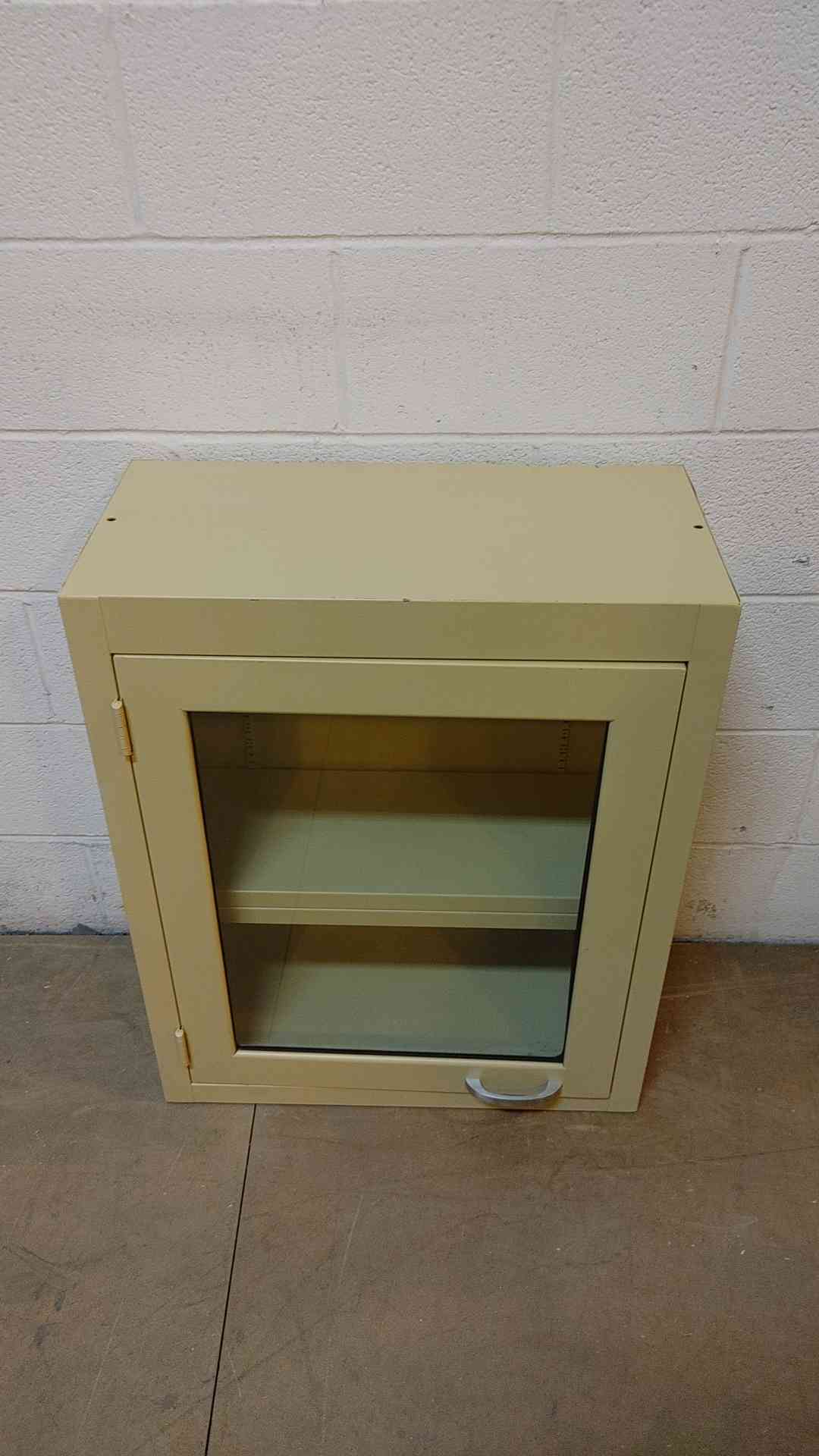 24" Overhead Duralab Cabinet (Q16617)(Q16617)