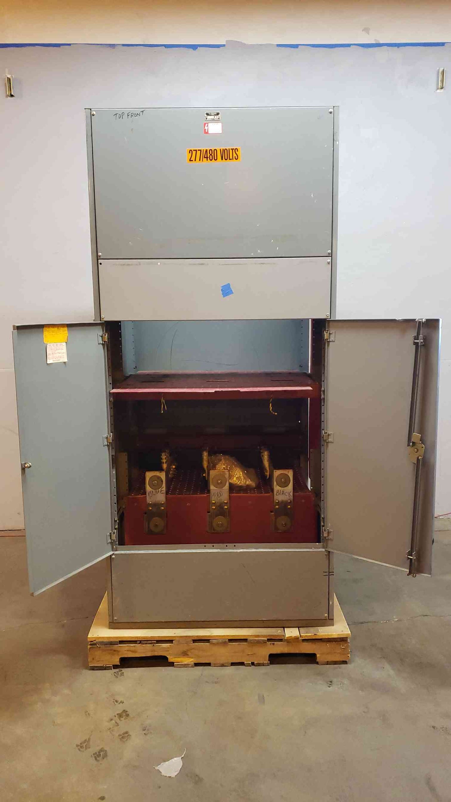 2000A Square D 120/208v Main Input Lug Switchgear Cabinet D1(100341BDL)
