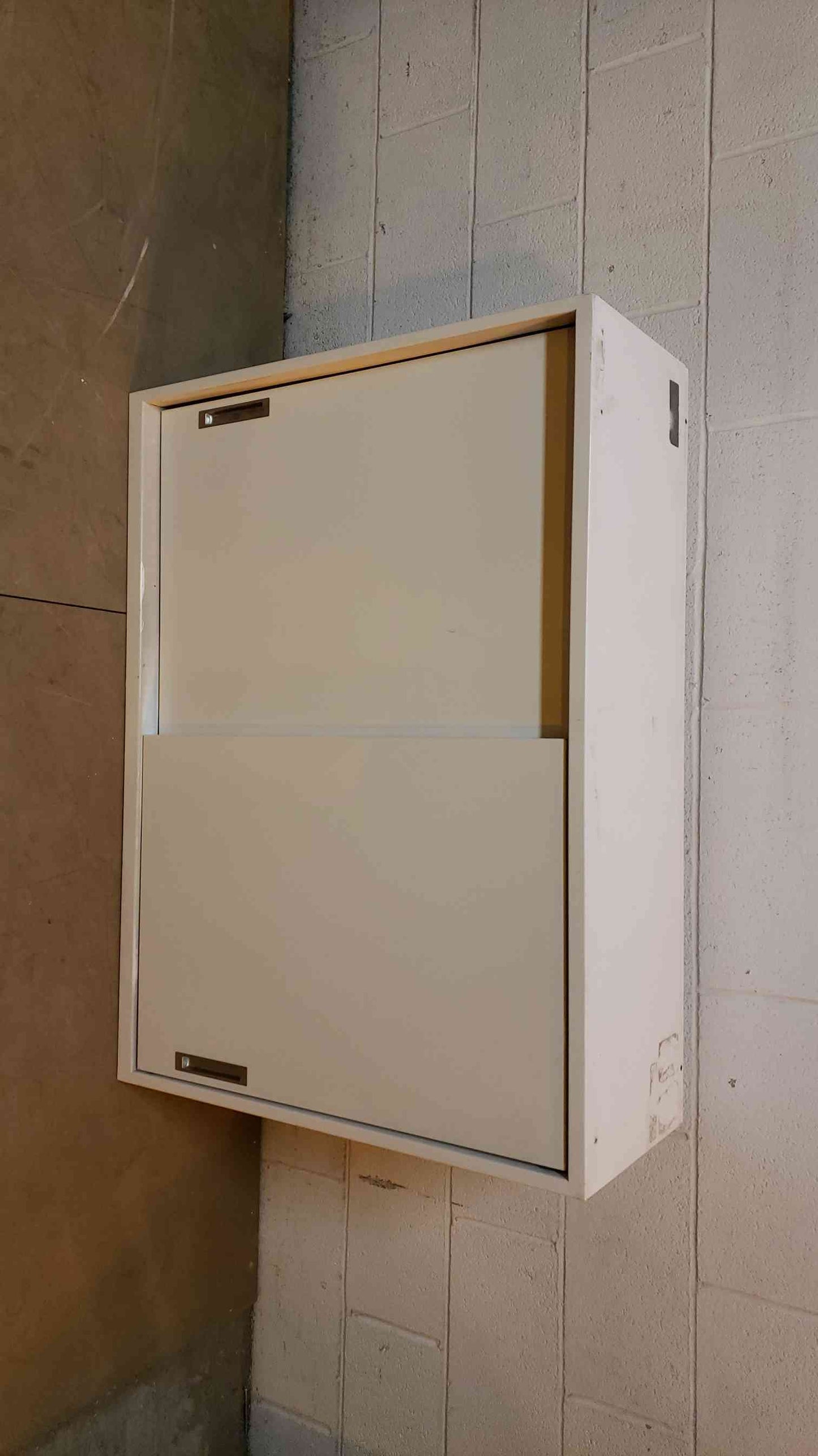 42" Overhead Cabinet Q16682(Q16682)