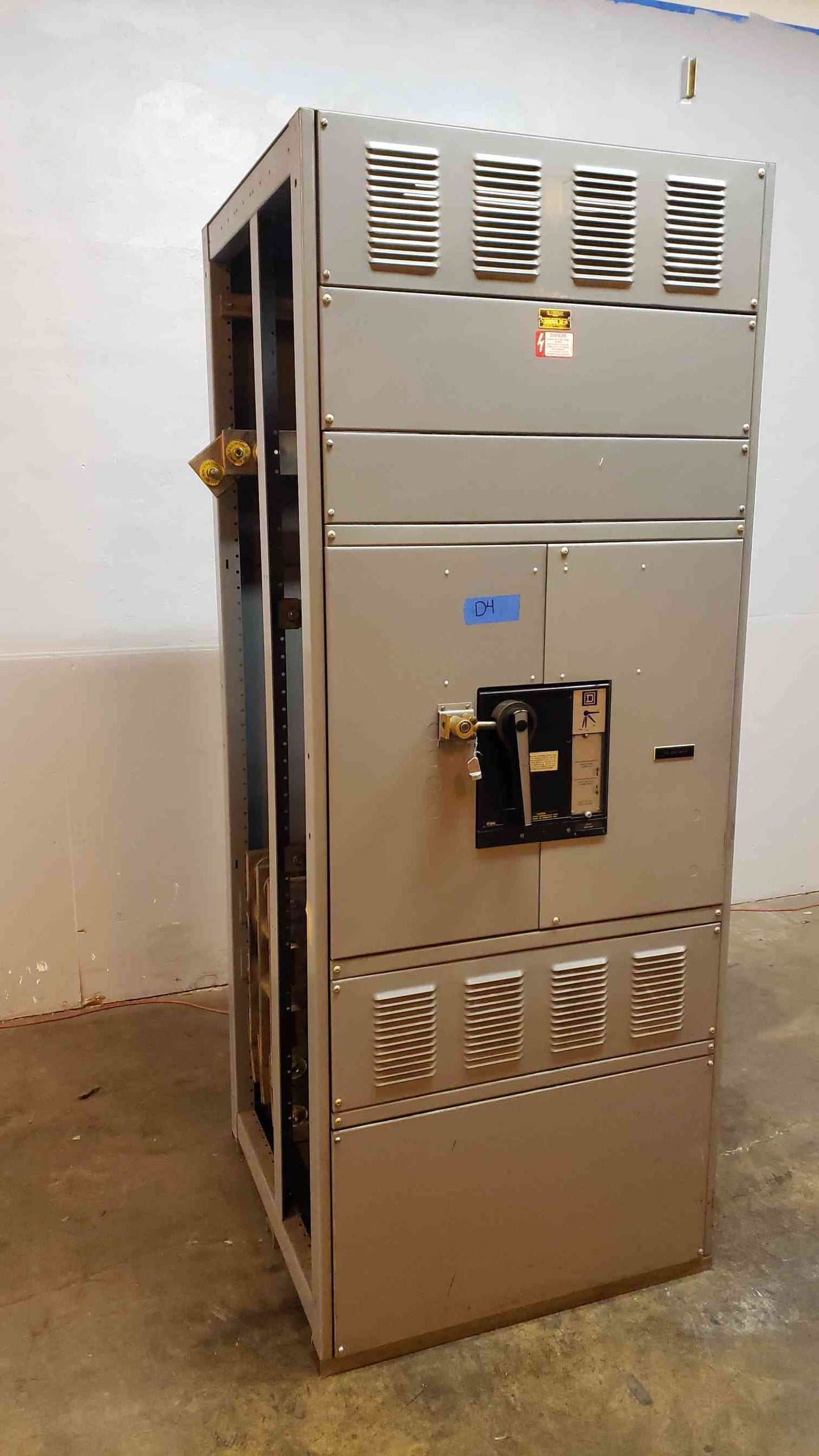 2000A PE-20 Square D 120/208v Switchgear I-Line Shut Off Disconnect D4(100244BDL)