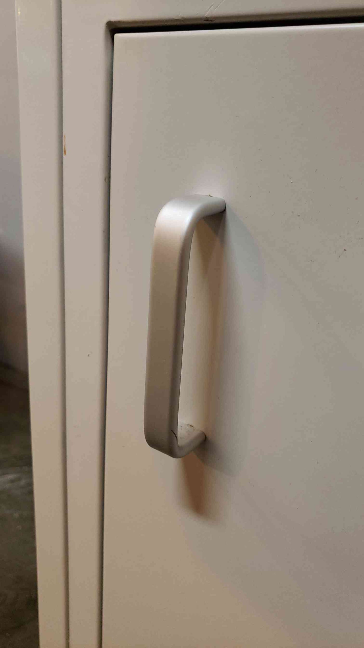 18x22x35 White Casework(100398)