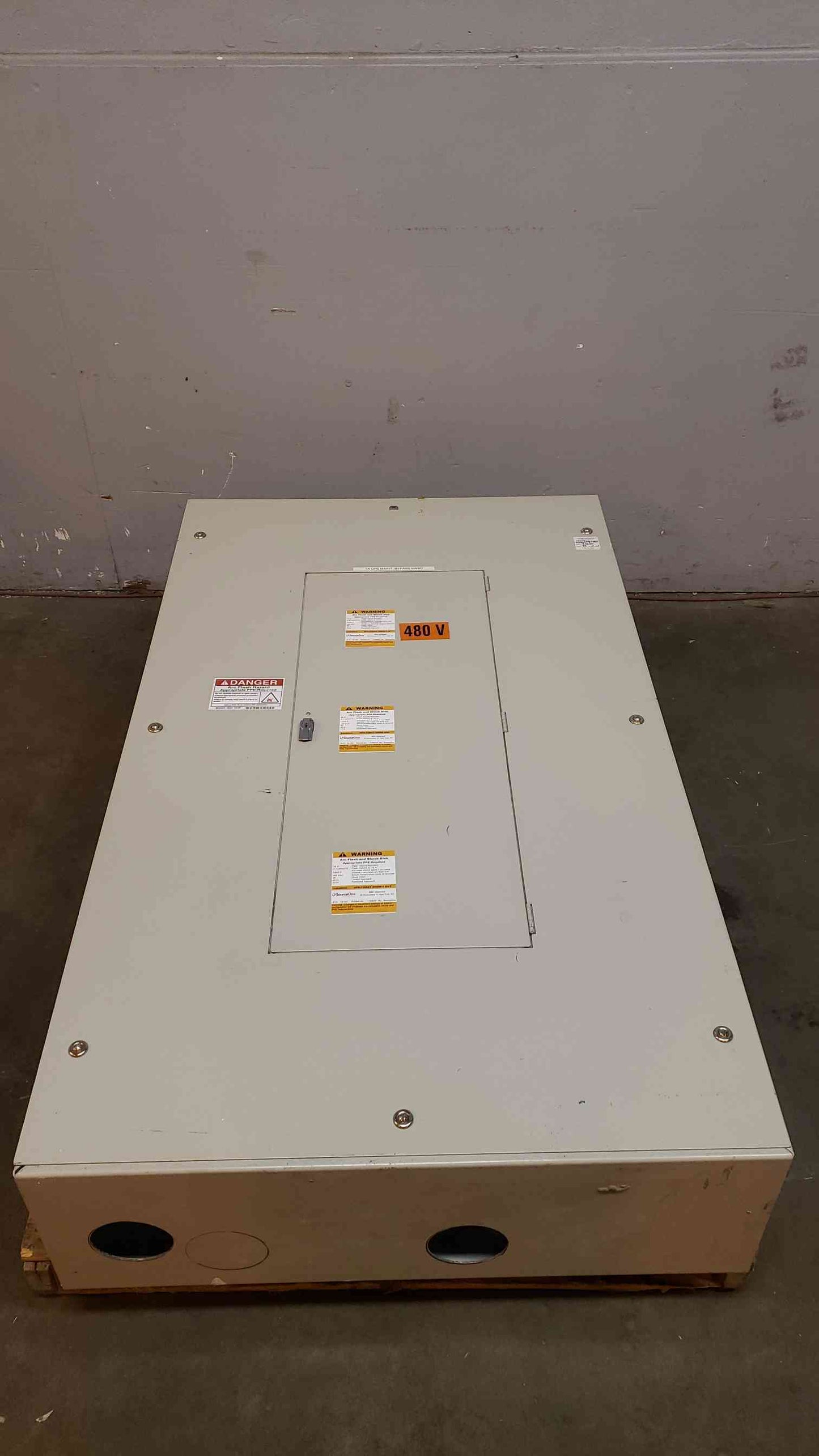 Mitsubishi MBP 3 Breaker Panelboard 400A 480V, 277V 3x KD3400F (SKU 1964AA)-(1964AA)