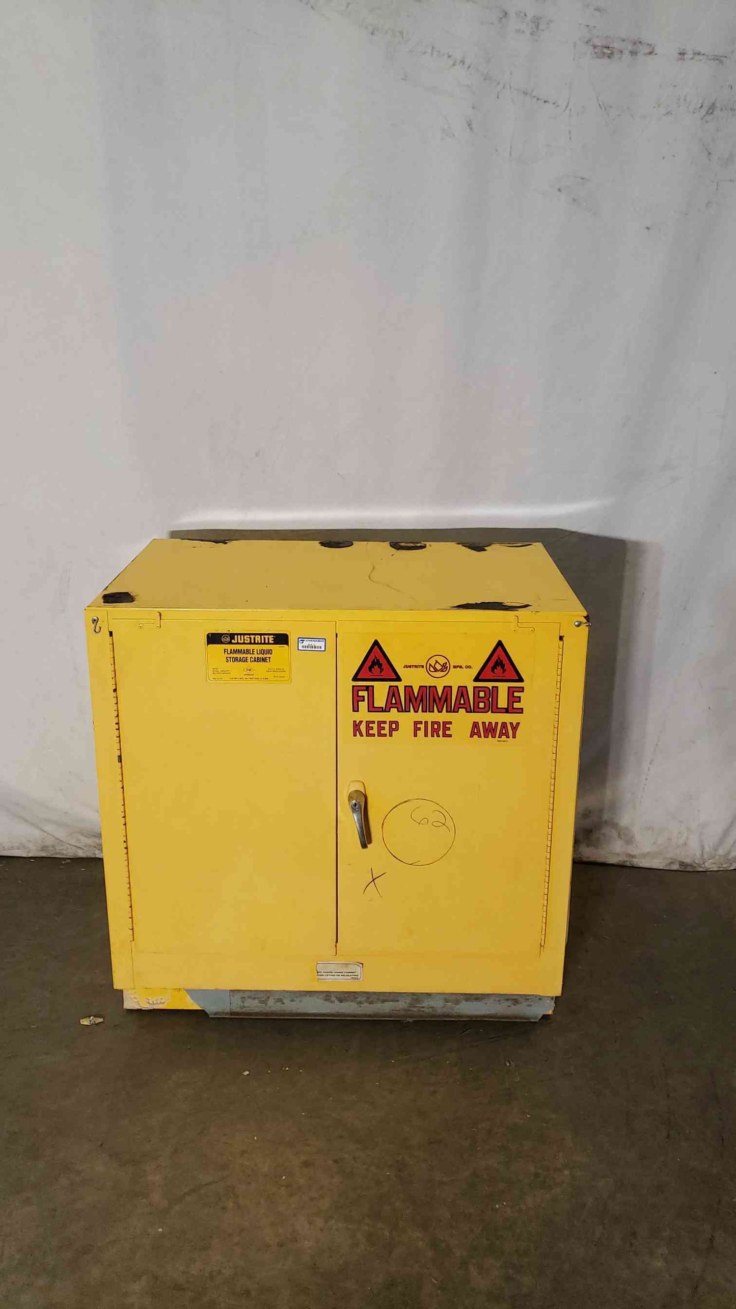 35x22x35 Just Rite Flammable Cabinet 22 Gallon(100243)