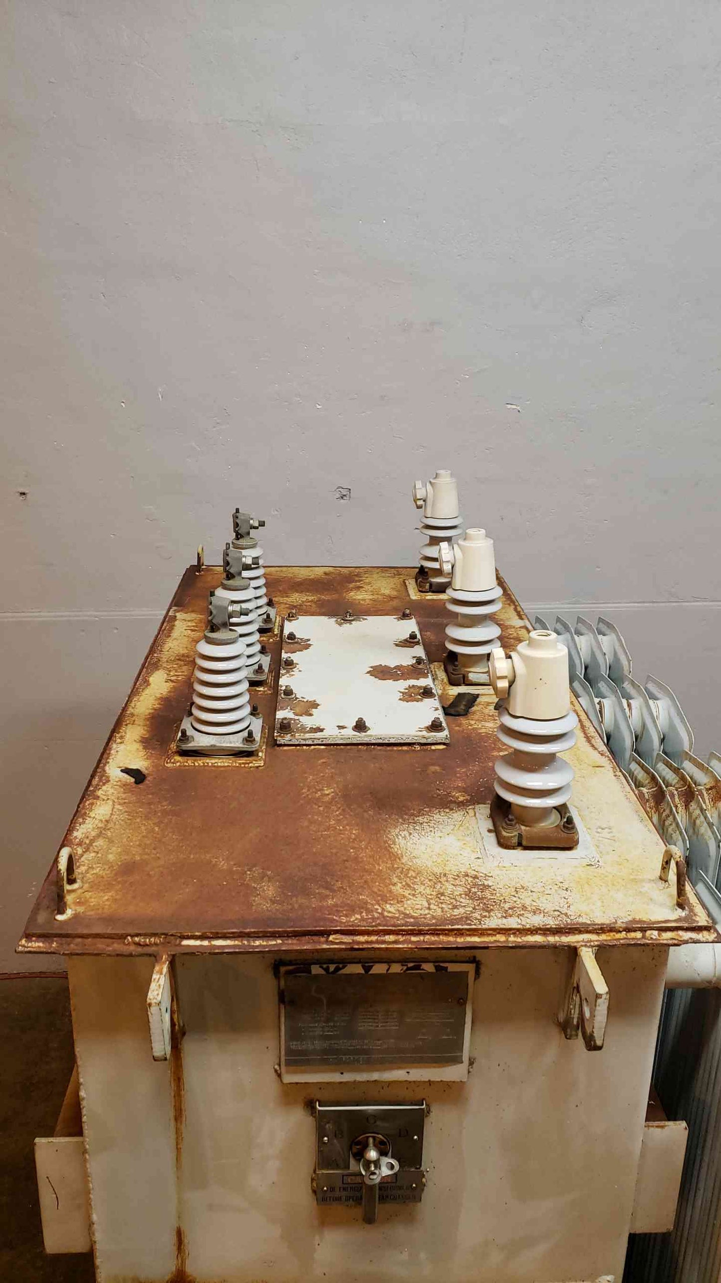DELTA STAR 500 KVA Transformer 13200v x 4800v(100009)