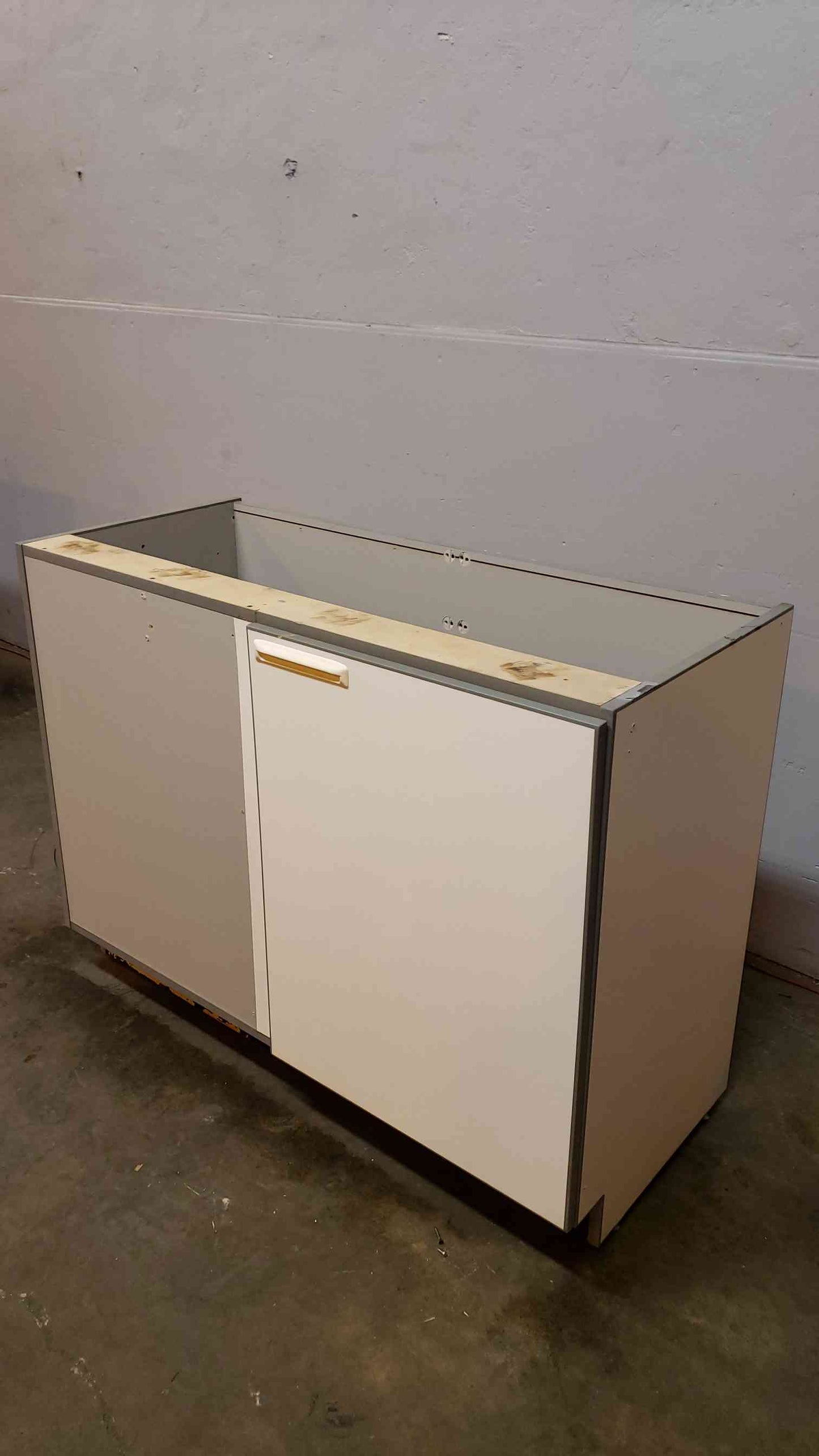 4' Recessed Wooden Casework W/ 1 Door(Q16674)