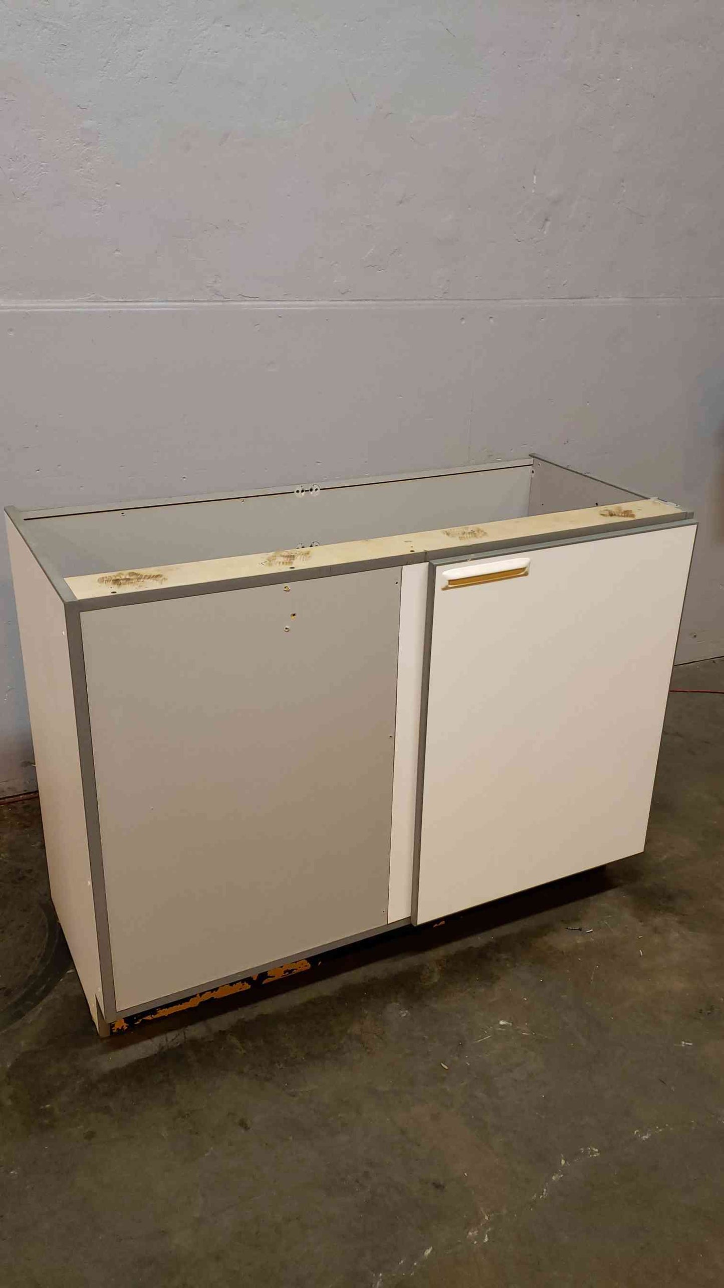4' Recessed Wooden Casework W/ 1 Door(Q16674)