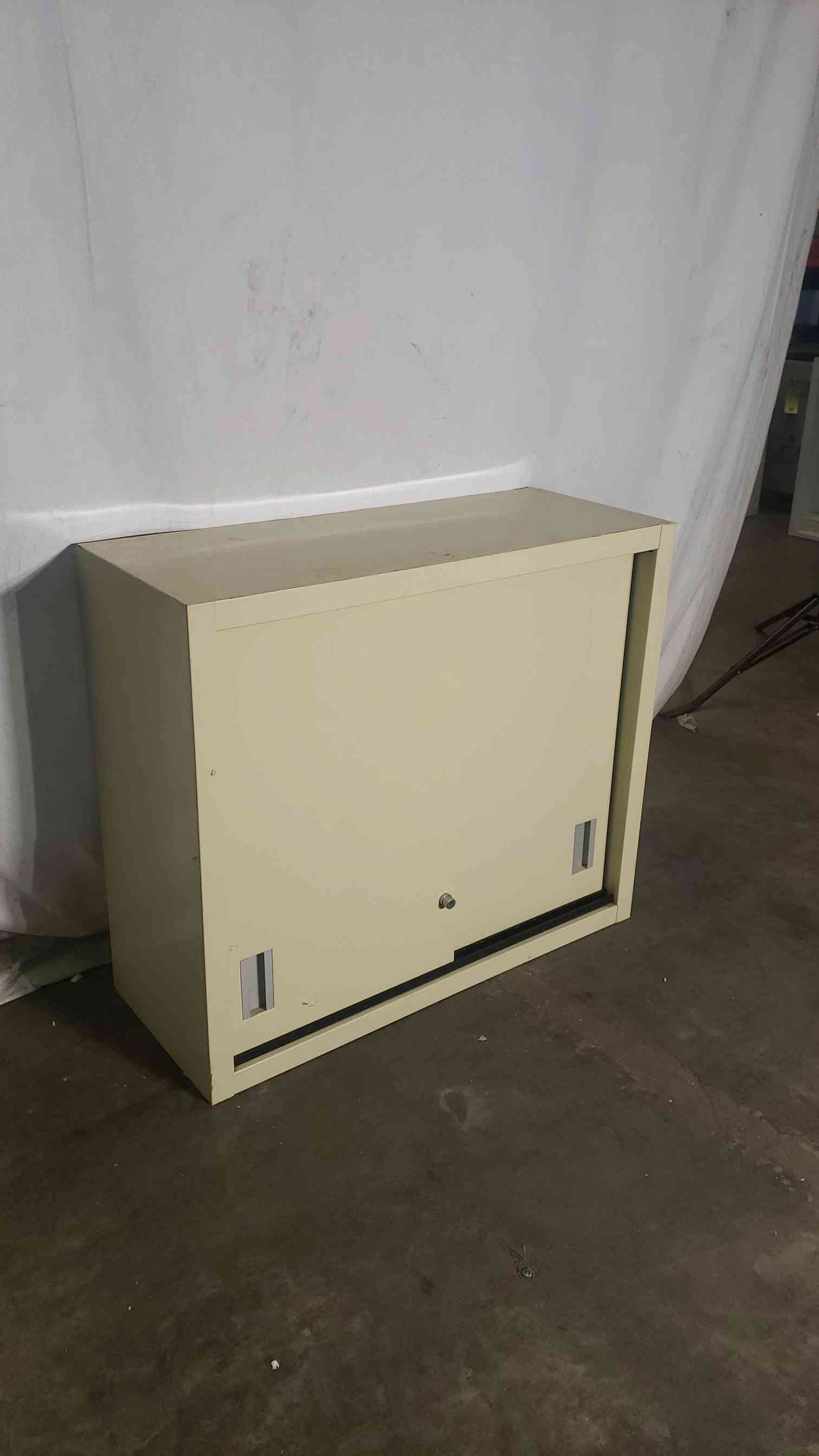 35" Overhead Cabinet With Lock(100049)