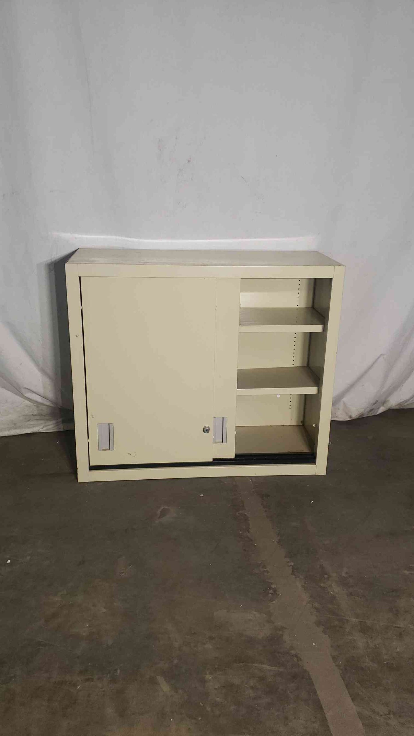 35" Overhead Cabinet With Lock(100049)