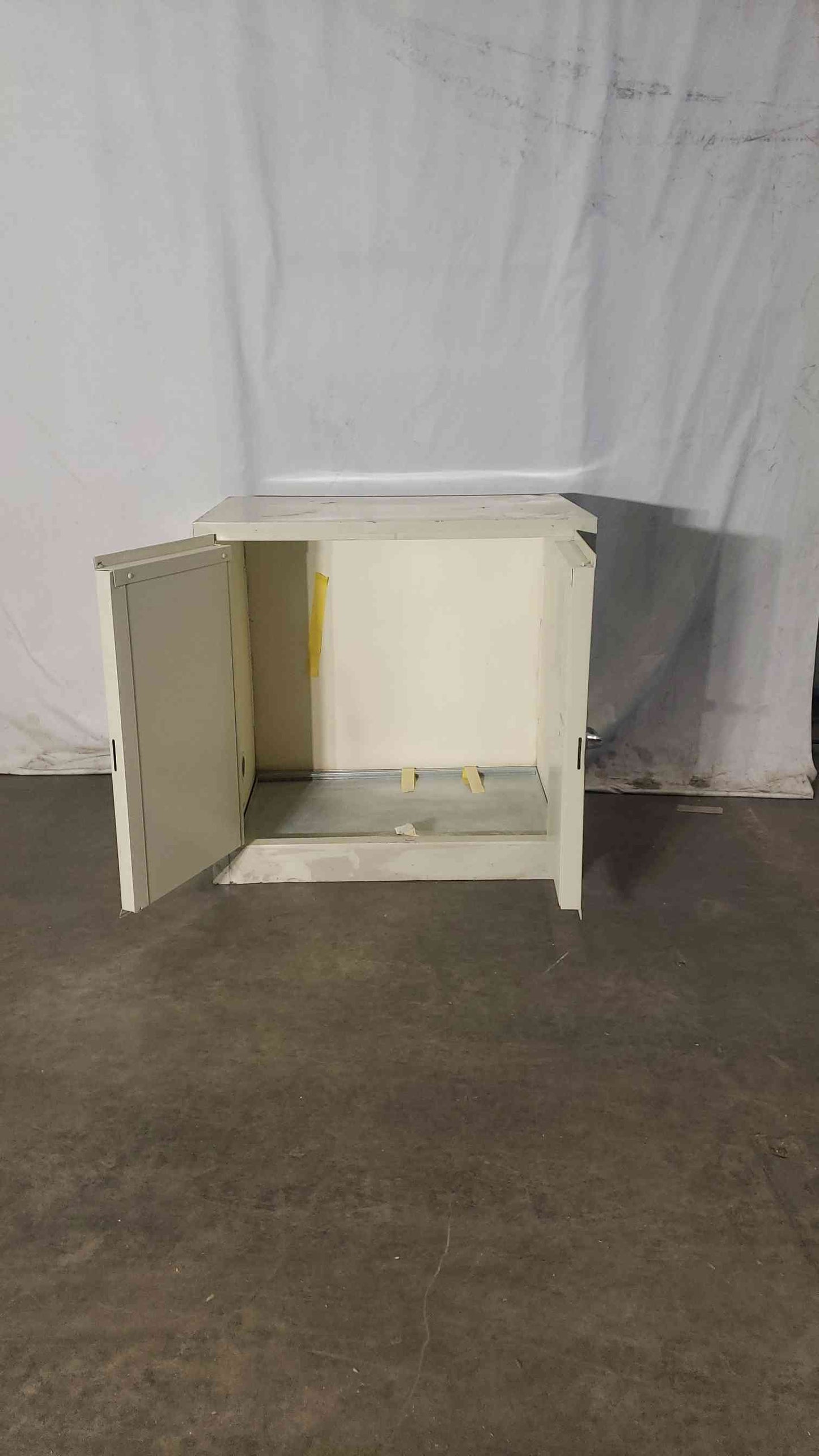 36x24x35 Flammable Casework(100148)