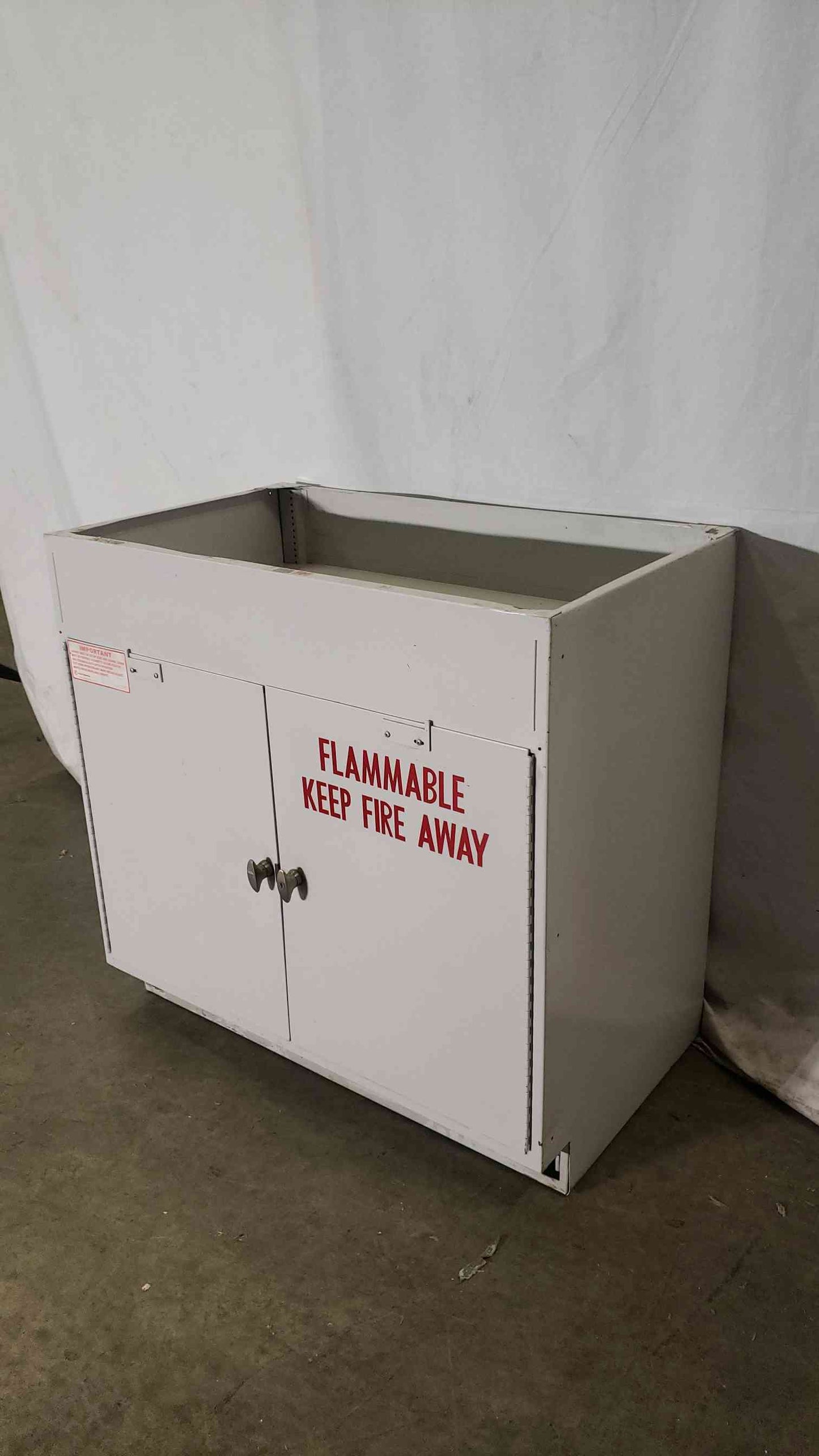 36x22x35. Flammable Cabinet(100238)