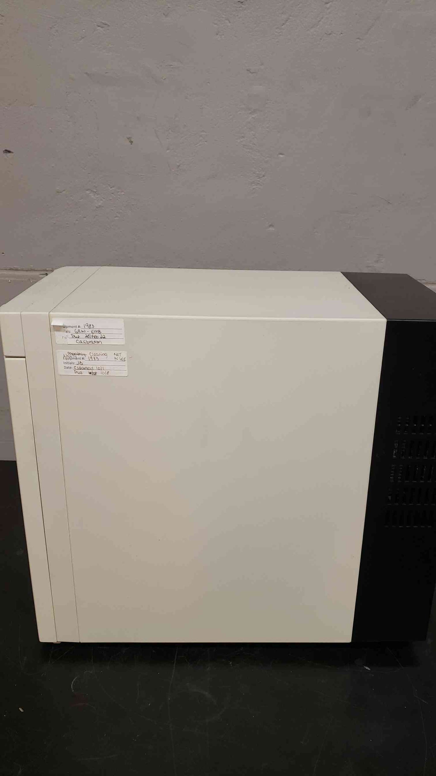 Thermo Scientific Fisherbrand 18L Low Temp Incubator (SKU: 3900AA)
