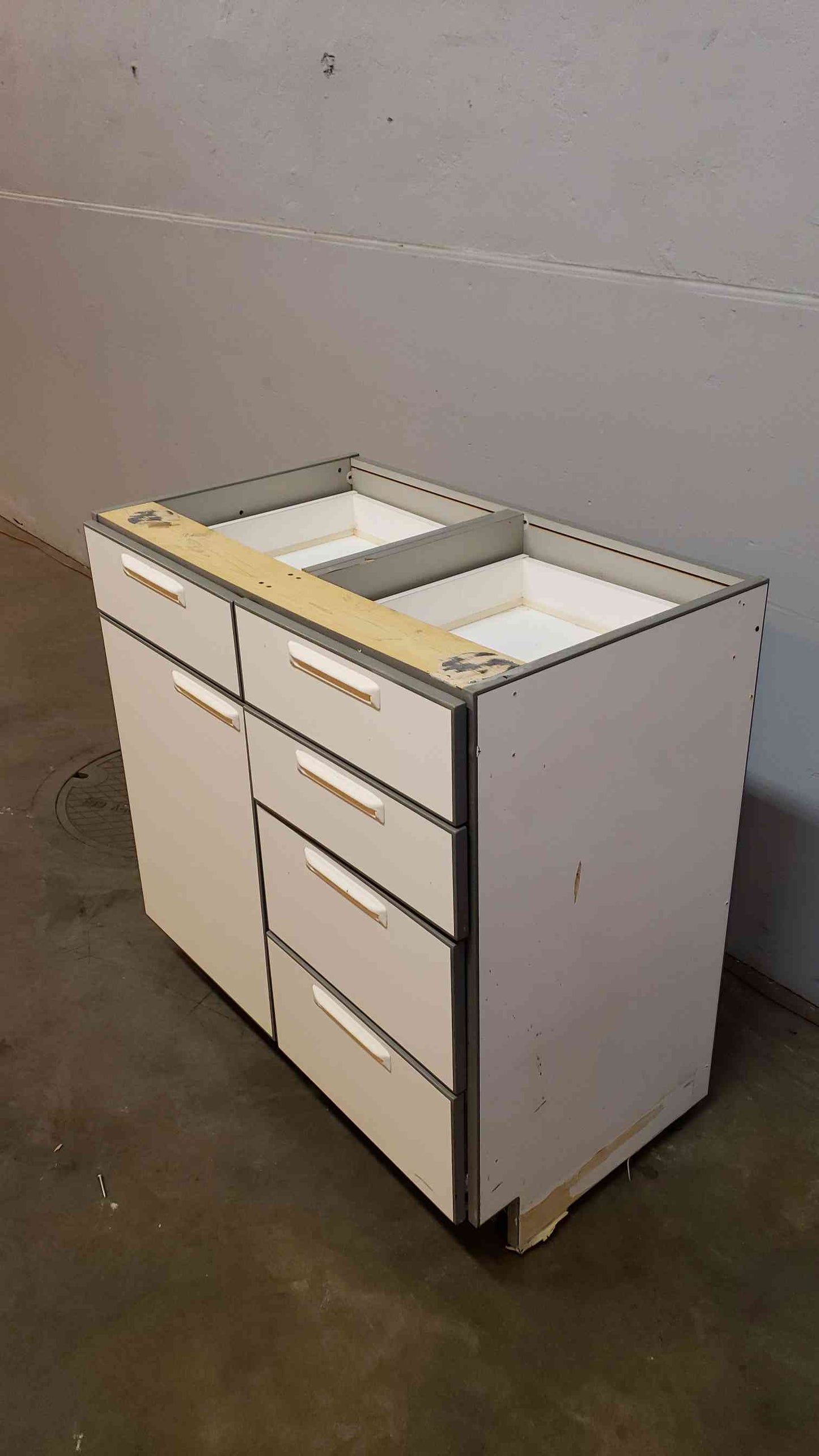 3' Recessed Wooden Casework W/ 5 Drawers 1 Door Q16670(Q16670)