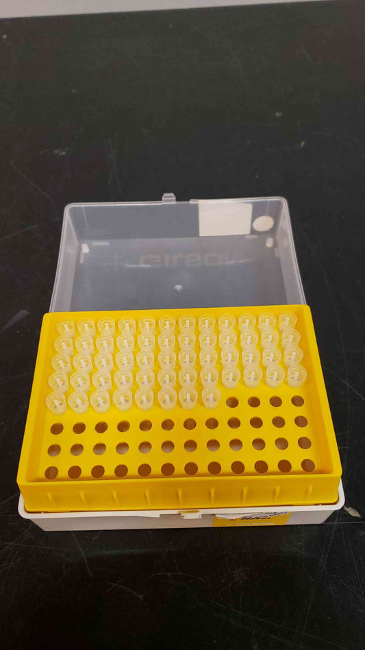 Lot of 2900 Gilson Sterilized Capillaries and Pistons (SKU: 4886AA)