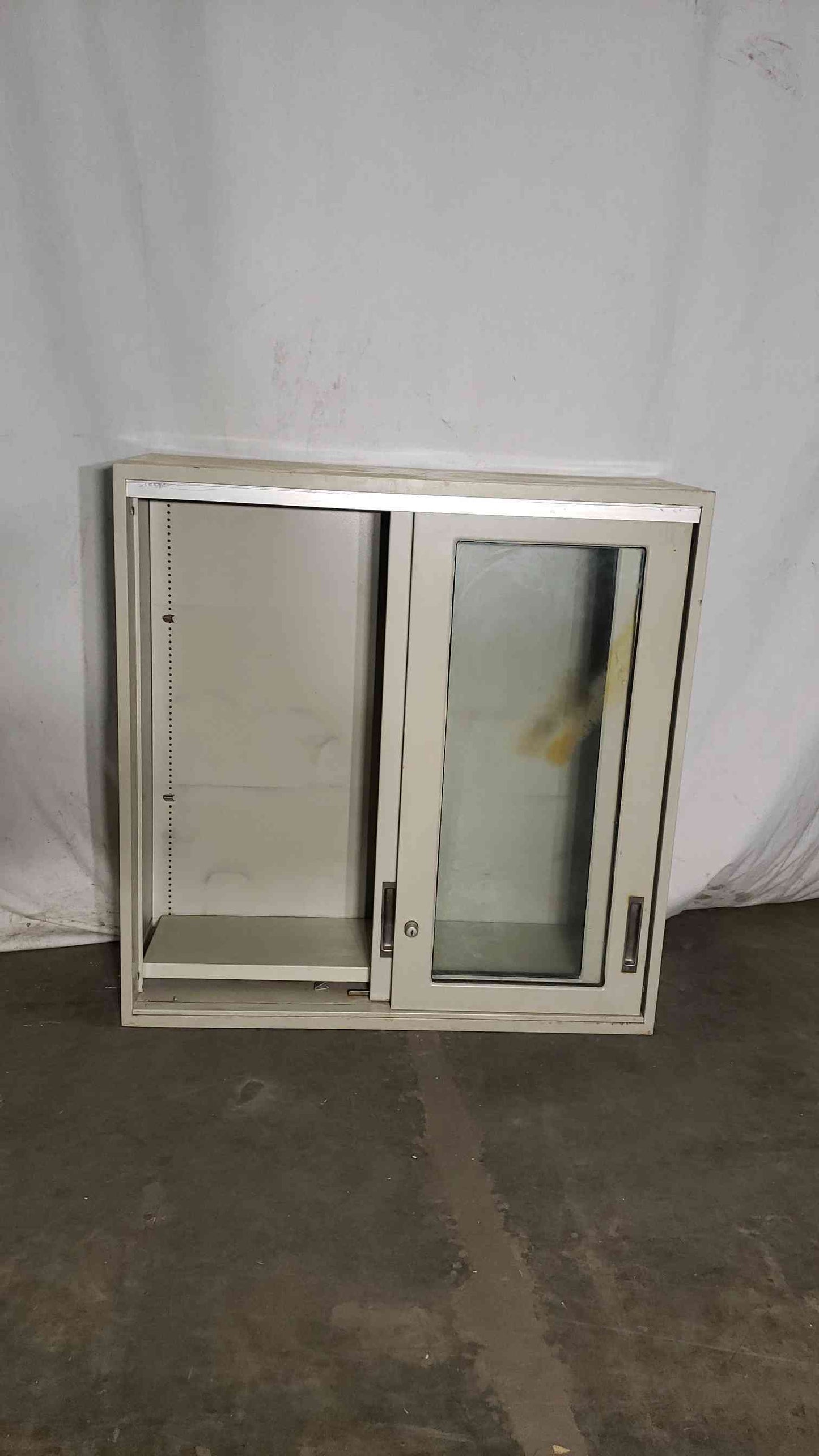 35x13x37 Overhead Cabinet(100060)