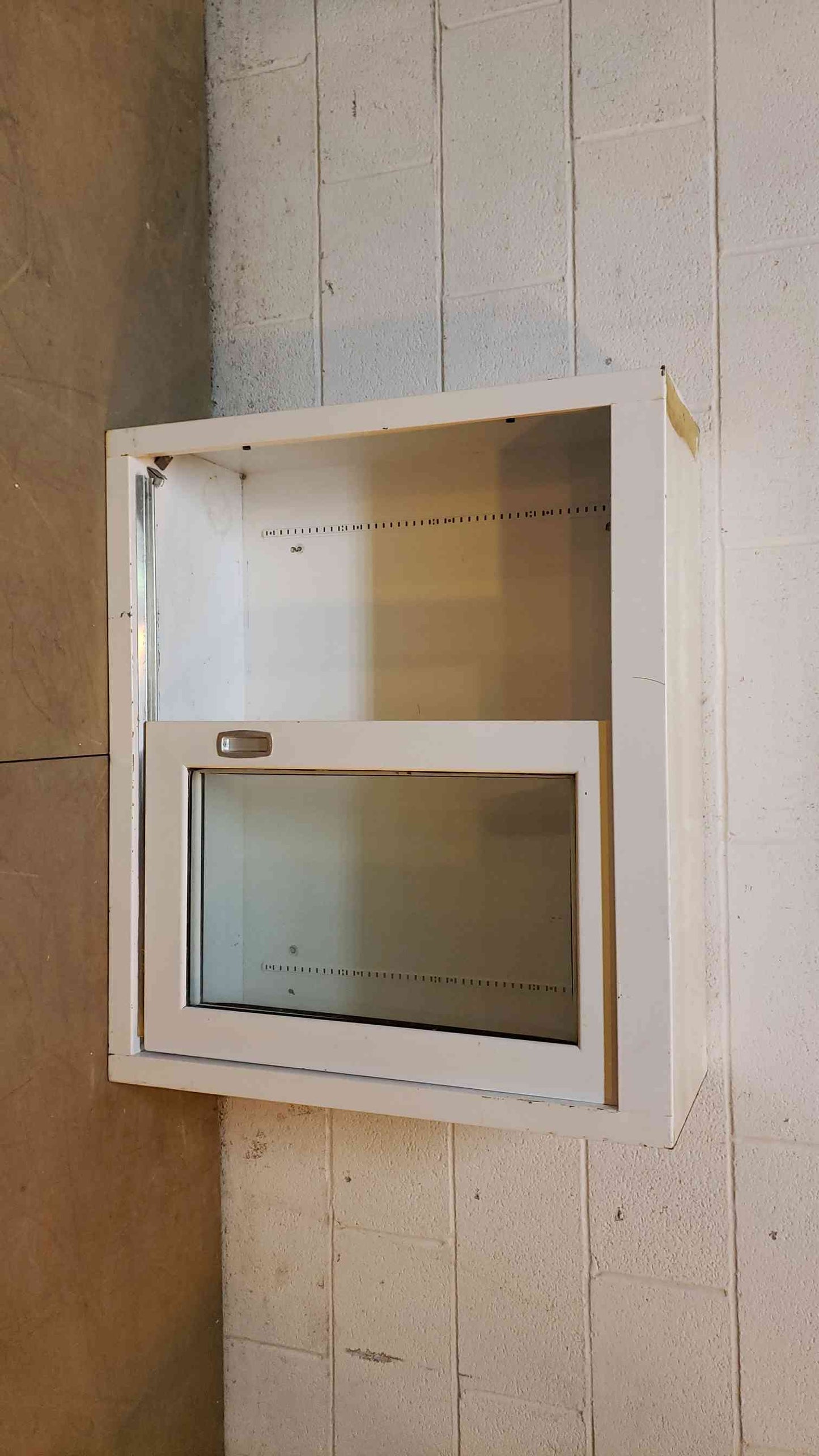 35" Overhead Cabinet (Q16678)(Q16678)