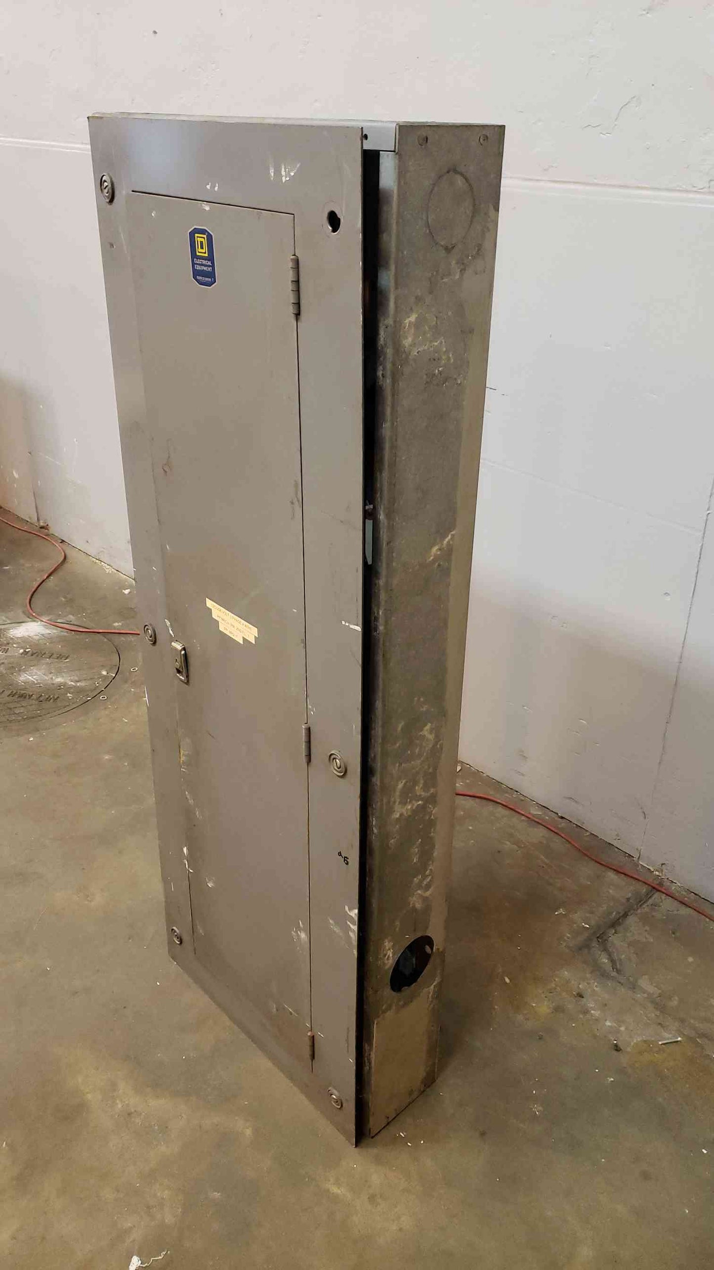 Square D 400A 120/208v MLN Breaker Panelboard Loaded(100305)