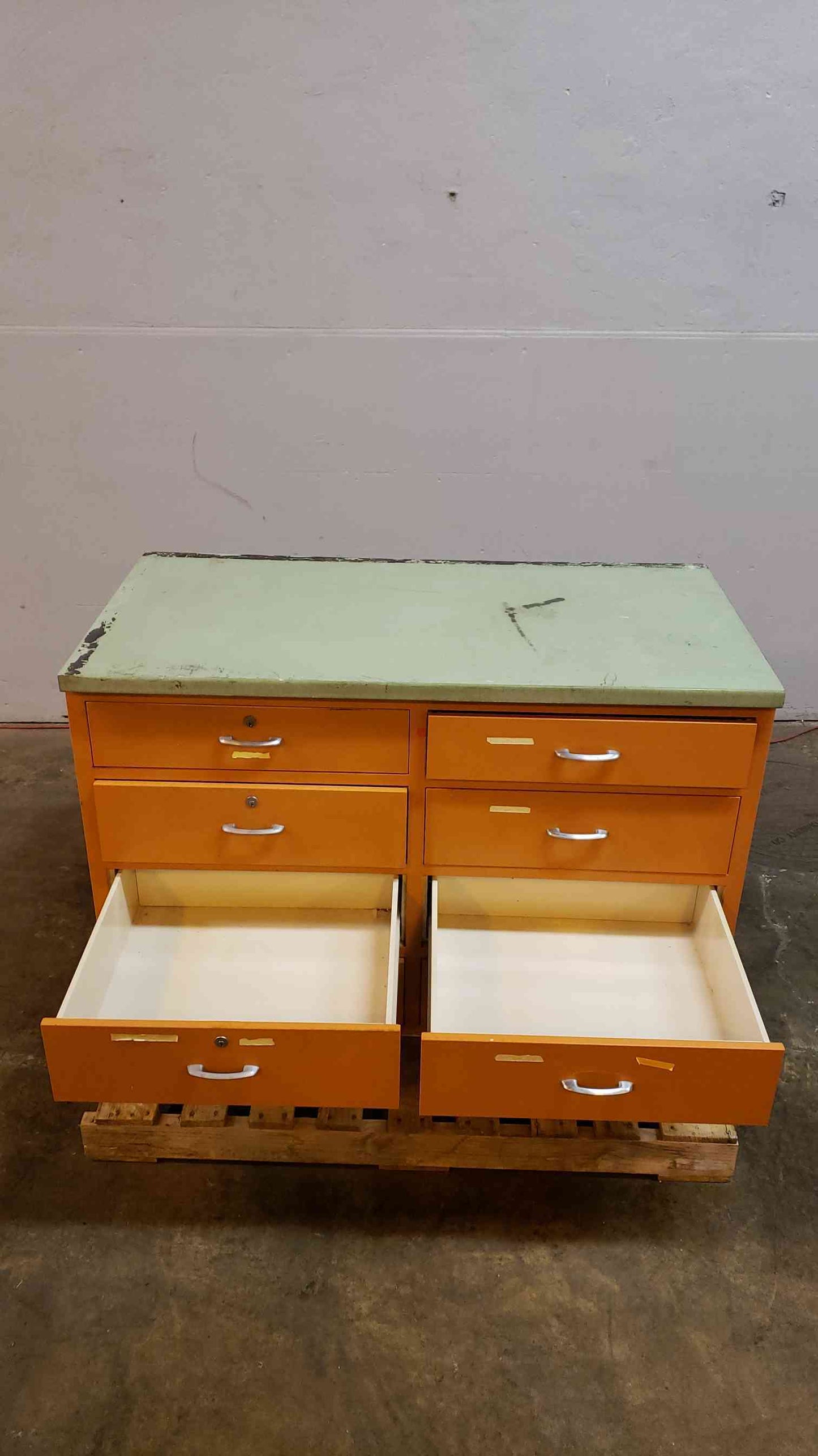 4' Kewaunee Fume Hood Base (100003)(100003)