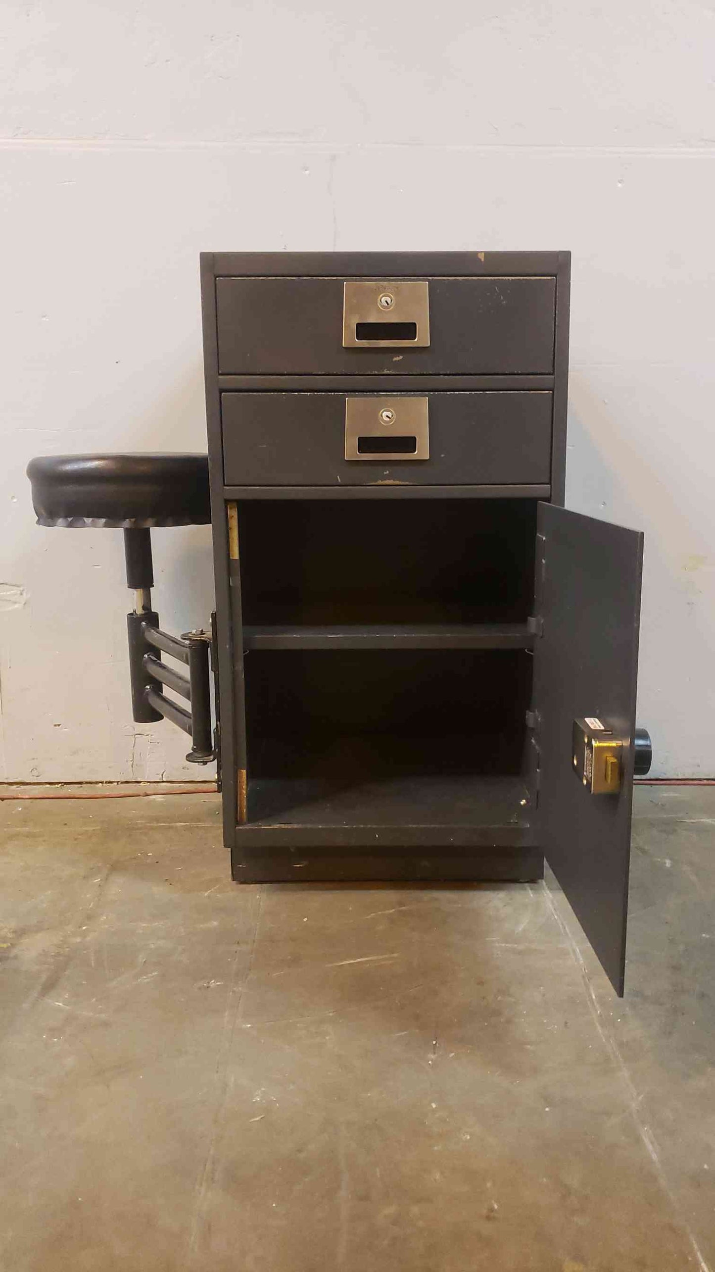 LeFebure Standing Height Banking Cabinet Casework 20" Metal w/ Combo Lock & Seat(100609BDL)