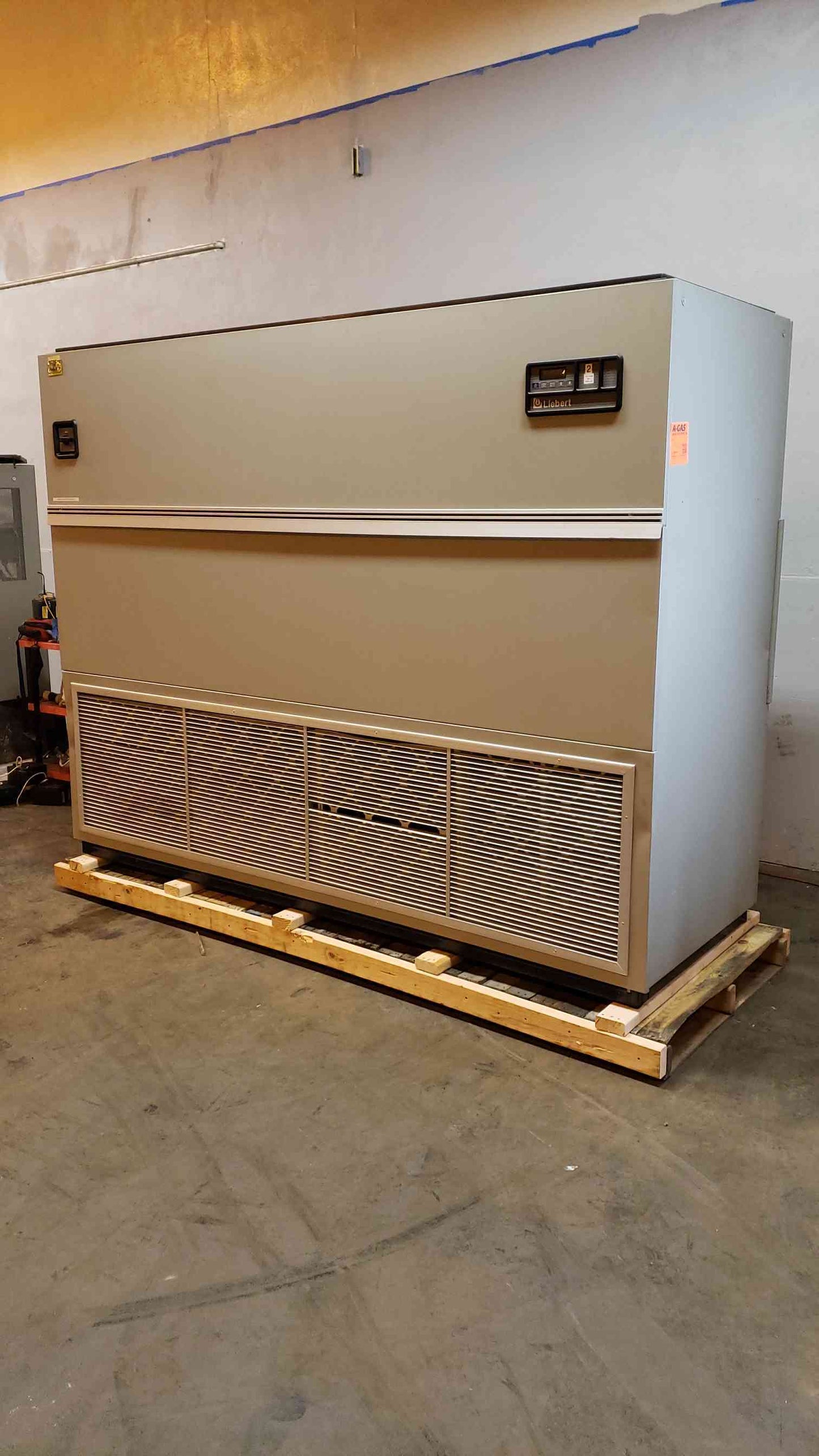 Liebert CRAC Upflow VH199A UAAEI '03 460v (SKU: 3448AA)(3448AA)