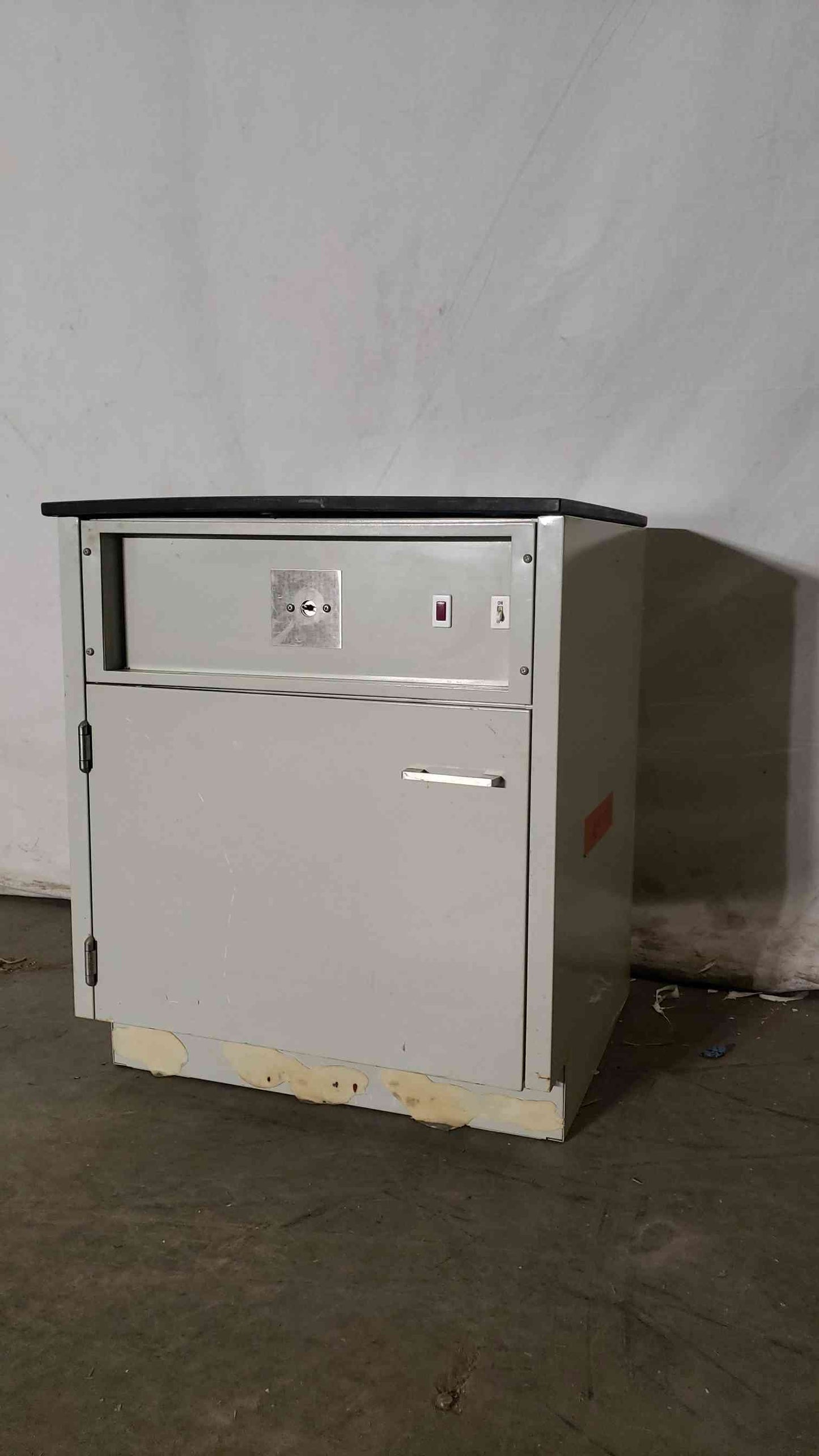 25x23x29 St Charles Blower Cabinet(100257)