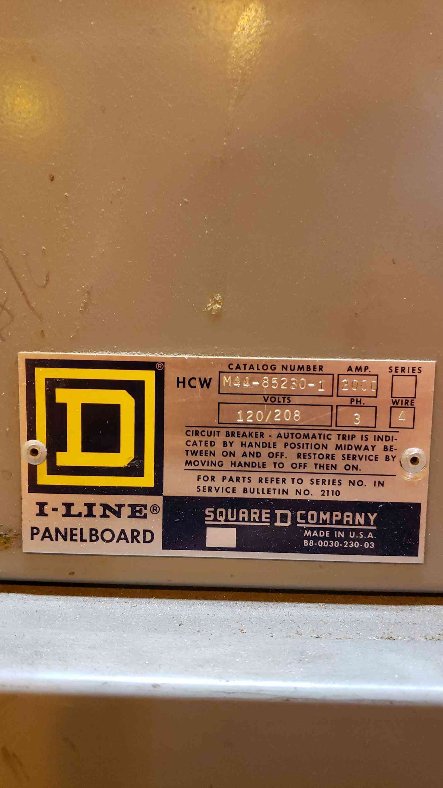 2000A Square D 120/208V I-Line Switchgear w/ Breakers D3(100209BDL)