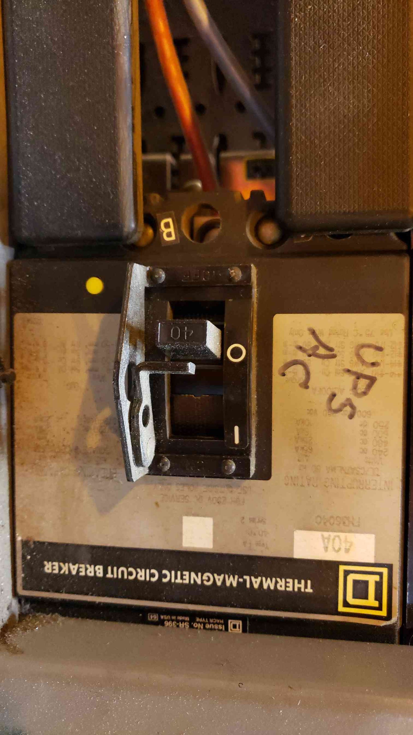 2000A Square D 120/208V I-Line Switchgear w/ Breakers D3(100209BDL)