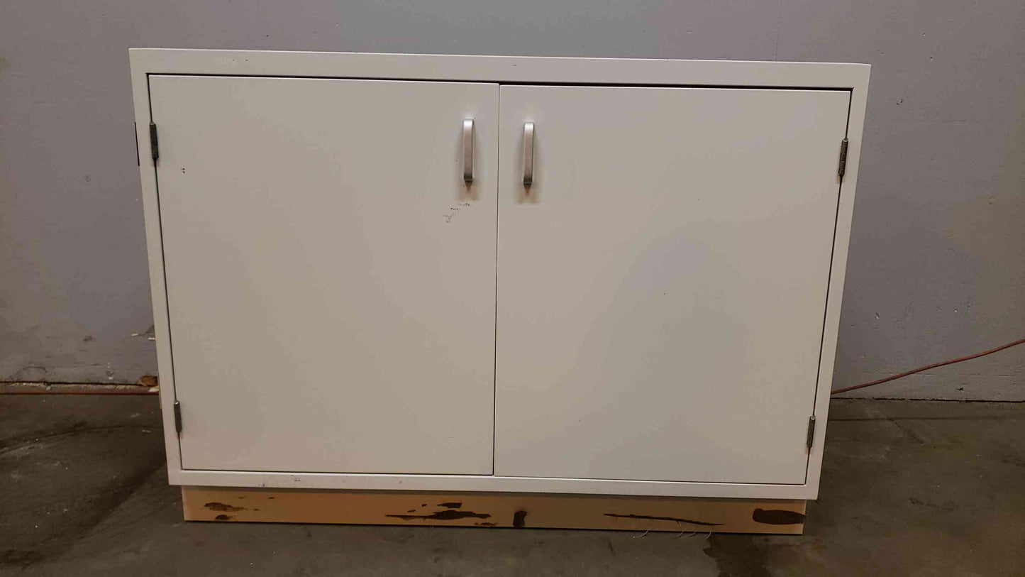 48x22x35 White 2 Door Casework