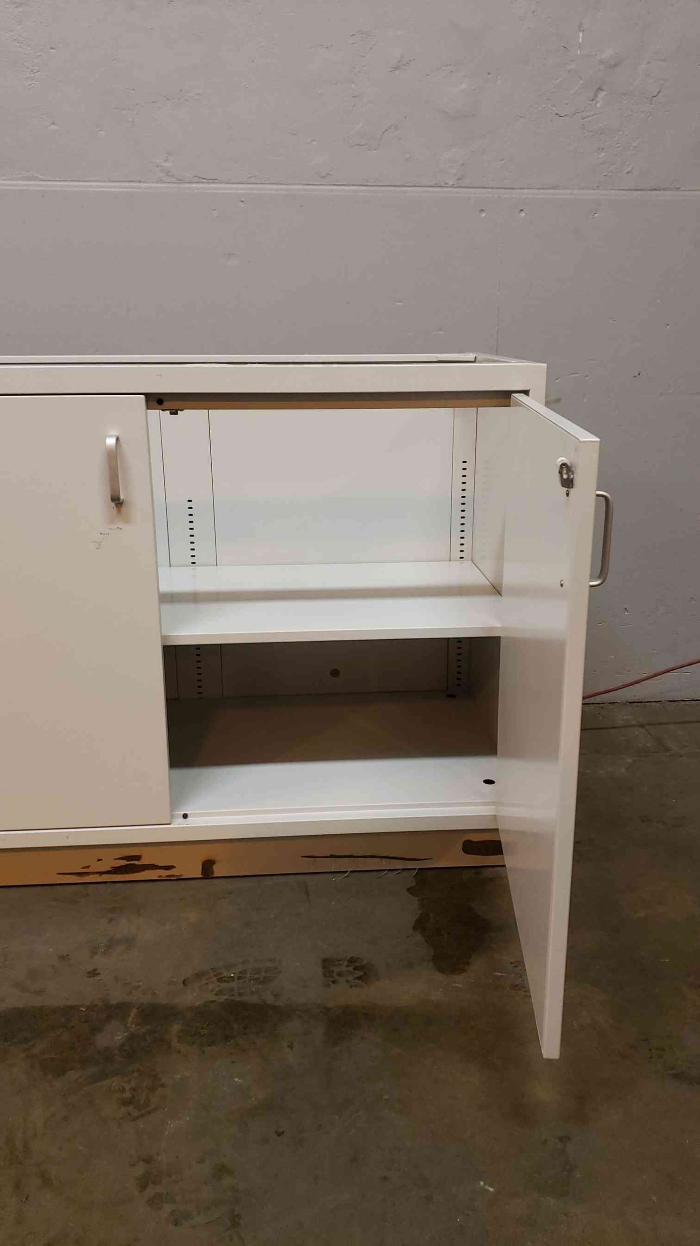 48x22x35 White 2 Door Casework