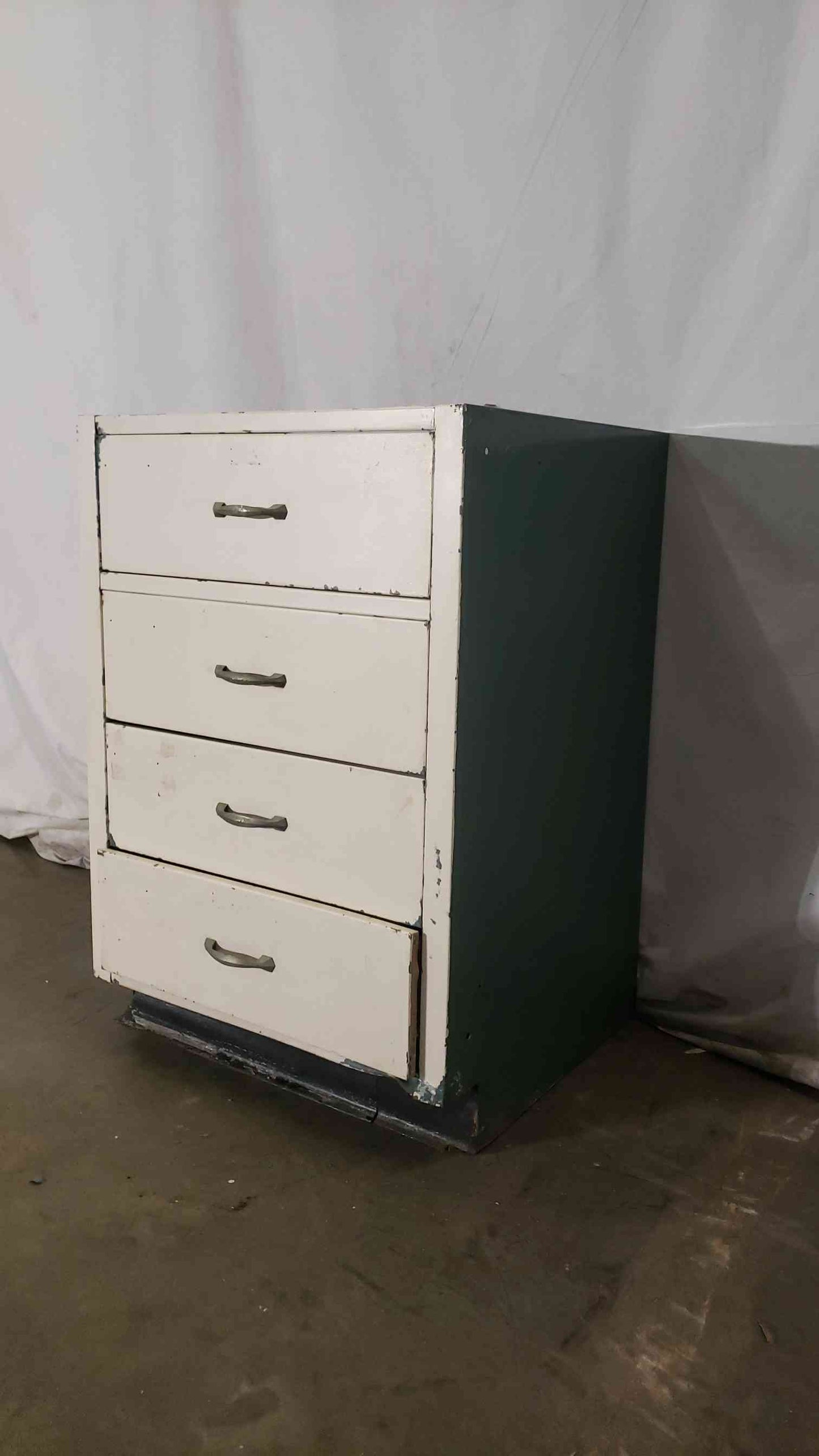 24x22x35 4 Drawer Casework(100550)
